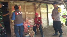 Pemasangan Stiker Keluarga Miskin/Prasejahtera Penerima Bansos di Kalurahan Karangduwet