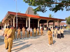 Tingkatkan Kedisiplinan dan Pelayanan Publik, Pemerintah Kalurahan Karangduwet Gelar Apel Pagi
